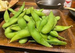 Freshly boiled edamame