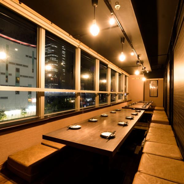 イベントの打ち上げなど、大人数様でのご宴会も大歓迎です。最大100名様まで収容可能な広々とした店内は、大人数様でもまとまって座れる大型個室も完備しております。海浜幕張での会社宴会、誕生日、イベントの打ち上げに最適。ご宴会を任された幹事様必見のクーポンもご用意しております。