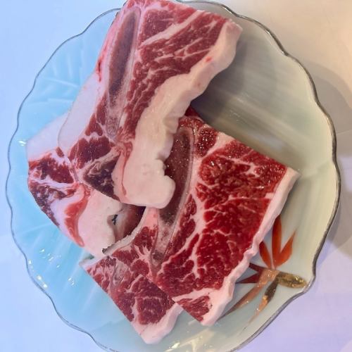 骨付きカルビ