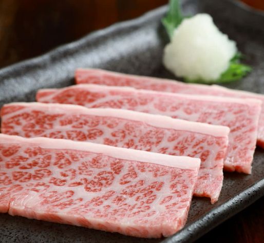 税込み5489円で飲み放題付きコースをご用意しております！