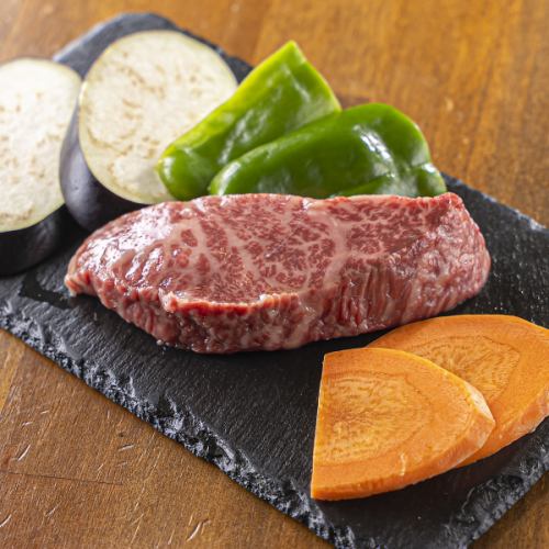 【あえて行きたいカウンターで1人焼肉♪中落ちカルビ1089円！驚きの安さが口コミで評判】中落ちカルビ