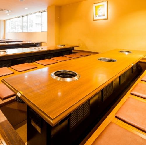 [Yakiniku Floor Sunken Kotatsu Seats] Yakiniku floor sunken kotatsu seats for groups.Please feel free to contact us for private banquet inquiries.