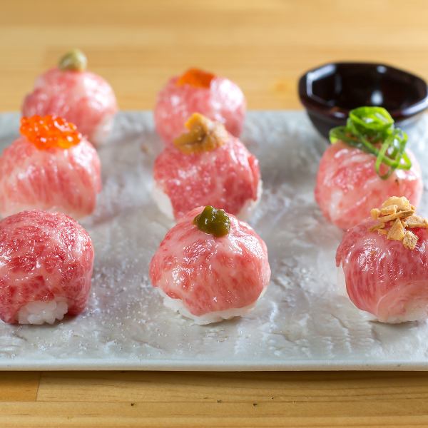 让人忍不住吃太多的Motenashiya原创一口大小的“肉手鞠寿司”