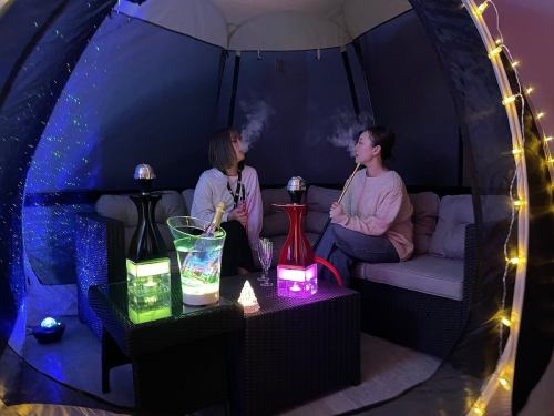 It is a sofa seat in a dome-shaped tent that is recommended for groups!It can be used by 4 to 5 people! If you open the champagne here, the best party will surely start !!