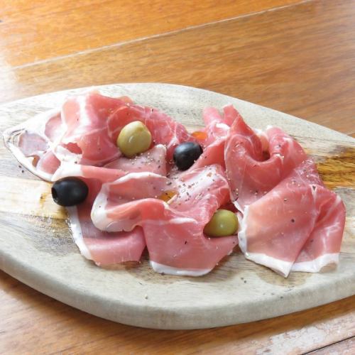 Italian prosciutto platter
