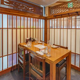5名掛け×2/2~5名様迄ご利用可能です♪喫煙可◯