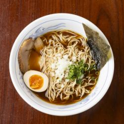 自家製しょうゆラーメン