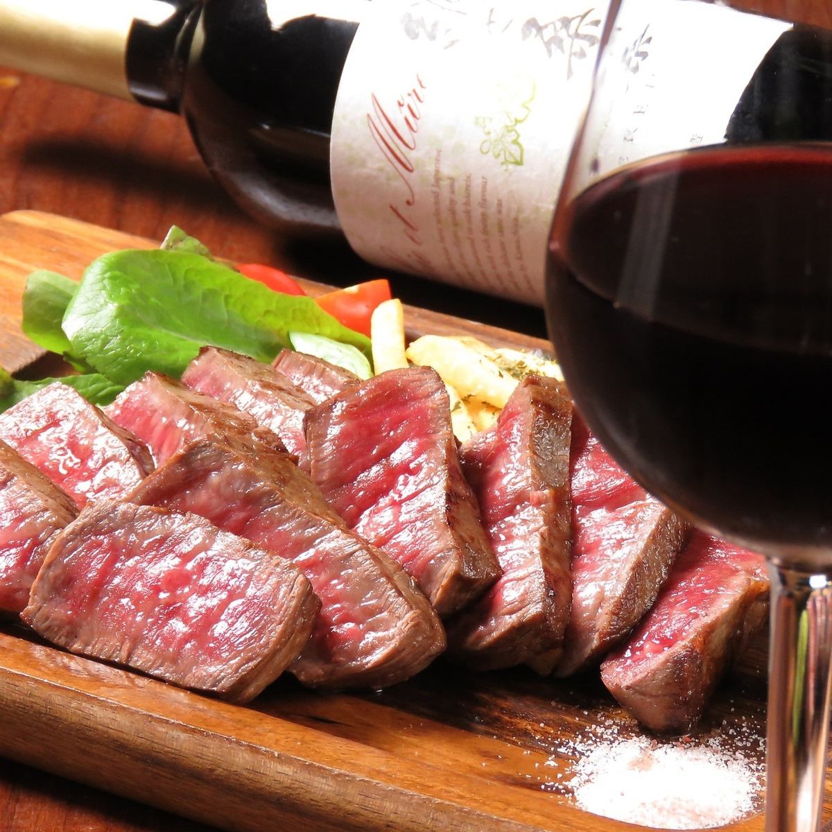 【人気No1和牛炙りたたき】メインがお肉の宴会コースも3種あり!