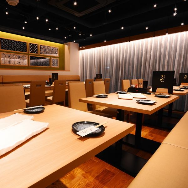 Please enjoy the exquisite yakitori in a high-quality space with the warmth of wood.The lively interior has plenty of table seats and is ideal for banquets.For various banquets, drinking parties and girls-only gatherings after a small number of people ◎