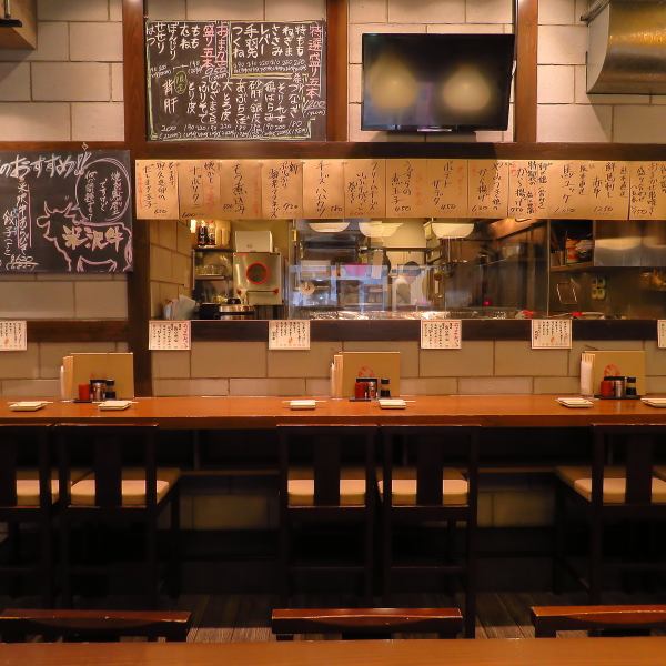 We also have partition seats that create a comfortable space with Japanese interiors in calm colors.The counter is good for 1 to 2 people. Please come to our restaurant for a little adult girls' party.We can accommodate from 2 people to a maximum of 26 people, so please feel free to contact us by phone.