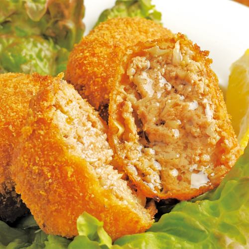 100% Yonezawa beef minced meat cutlet (2 pieces)