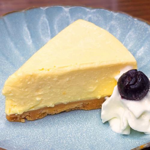 自家製チーズケーキ