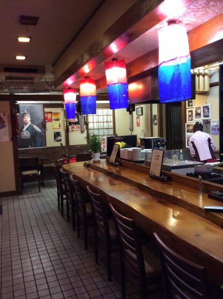 優しい雰囲気で心温まる店内はお友達同士やカップルでも気軽に寄れますよ！