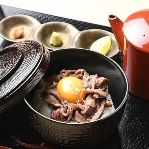 黒毛和牛炙りユッケひつまぶし