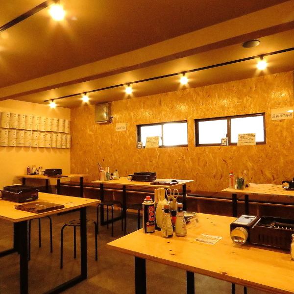 最大50人収容可能のテーブル席は大人数の歓送迎会や各種宴会でご利用いただくのも可能です！したきれいな店内で活気溢れる店員がお迎えいたします！美味しい料理やお酒で楽しいひとときをお過ごしください★