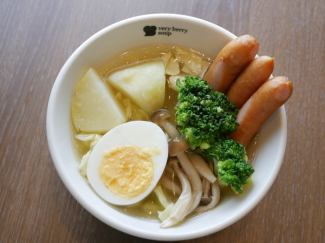 Japanese-style pot-au-feu with plenty of vegetables
