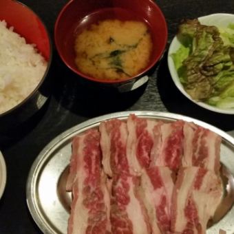 【ランチ食べ放題コース☆ (土曜・日曜・祝日のみ営業)】超お得！牛切り落とし肉食べ放題コース