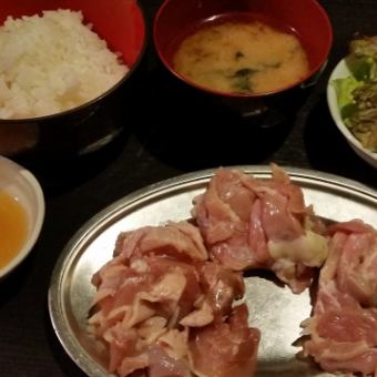 【ランチ食べ放題コース☆ (土曜・日曜・祝日のみ営業)】超お得！鶏肉三種食べ放題コース
