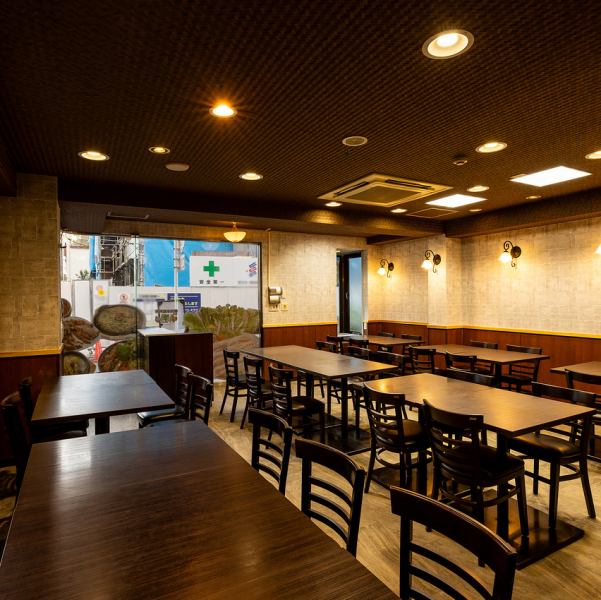 広々とした店内で流れるK-POPとおしゃれな店内。気軽に立ち寄れる韓国をお楽しみいただけます★デートやお買い物帰り、お仕事帰りにサムギョプサルやヤンニョムチキン、鍋料理など本格韓国料理をご堪能ください！開放感も◎少人数宴会から歓送迎会など団体様までお気軽にお問合せください♪