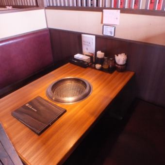 It is a seat that can be used in various scenes such as yakiniku banquets with familiar friends, family and dates ☆