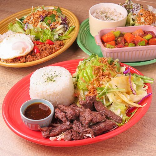 豊富なハワイ料理をご提供