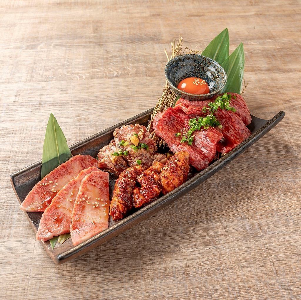 ホルモン本舗自慢のホルモン・赤肉・野菜・スープなど食べ放題！