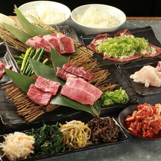 【本格派！特選上肉堪能コース】+￥1000で４０種飲み放題付き！