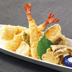 Seasonal vegetable and fish tempura platter