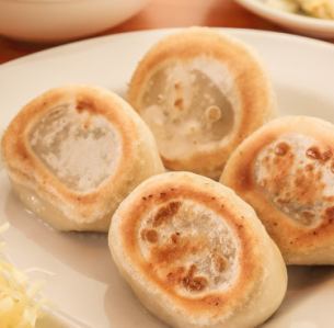 Gyoza dumplings with gravy