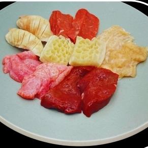 ホルモン6種盛り合わせ