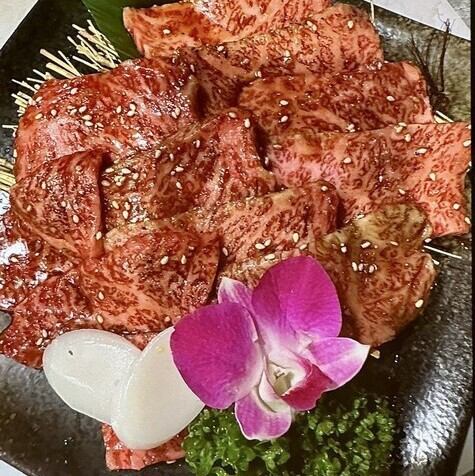 自慢のお肉を七輪で贅沢に堪能♪