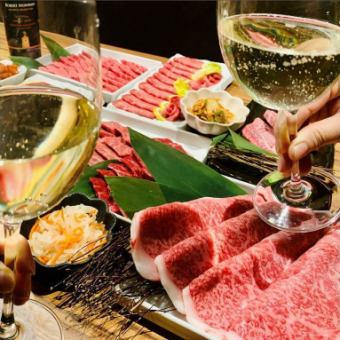 [No. 1 in popularity!! Enjoy the skills of a long-established butcher] Top-quality beef fillet, special yakiniku, grilled sukiyaki loin, etc. ★ Total 16 dishes 8,300 yen