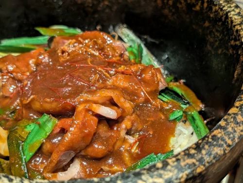 新名古屋名物！　石焼牛ちゃん定食ランチ！