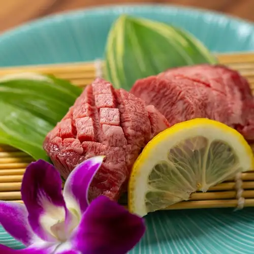 厚切り極上生タン塩 1枚