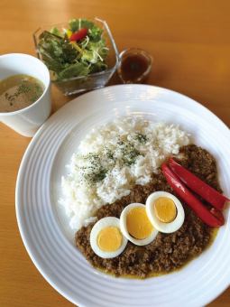 Keema curry (with soup and salad)