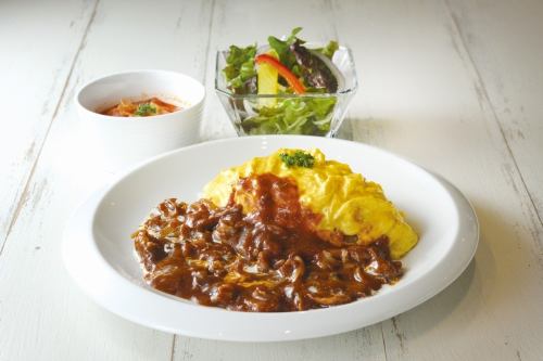 Demi-Omurice (with soup and salad)