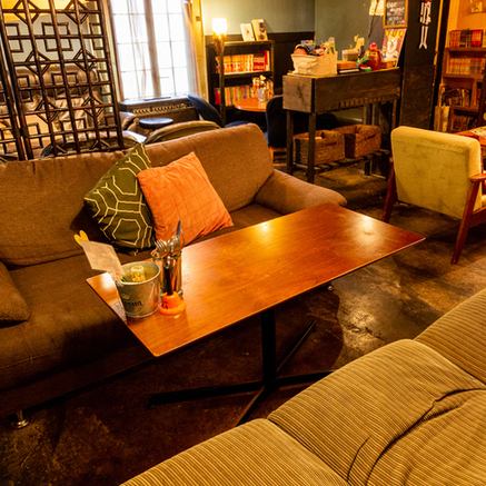 ☆自慢のソファー席☆皆様にゆっくりドッグベリーでの時間を楽しんでいただけるソファーのお席をご用意しております!!女子会での需要も高いです!是非、ご利用下さい♪