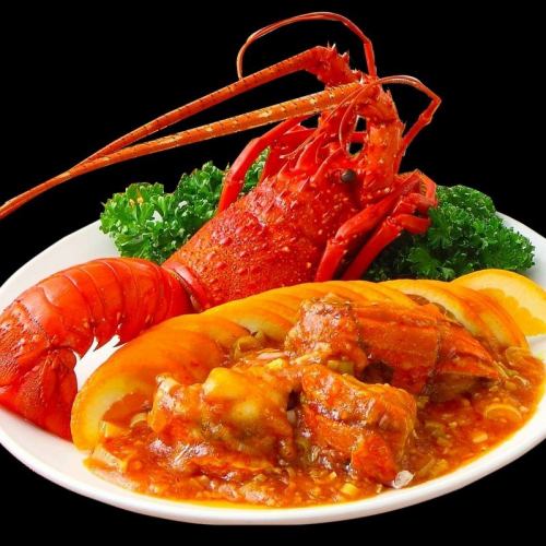 Stir-fried spiny lobster with chili sauce / Stir-fried car shrimp with shells with chili sauce