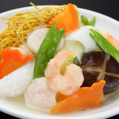 牛スジ入りそば/海鮮カタ焼きそば