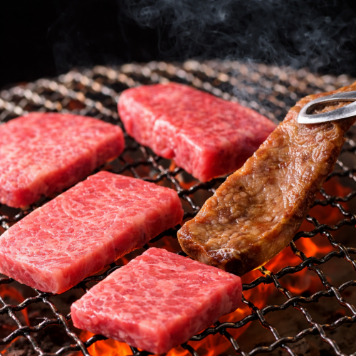 当店伝統の七輪で焼き上げる絶品カルビを堪能！香ばしさと旨み広がる焼肉をぜひ