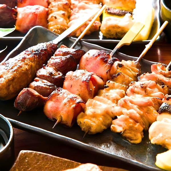 明るくて清潔感溢れる店内でお食事をお楽しみください★換気や消毒といったような感染症対策も徹底しております！アメ横で食べ歩きした後の締めや仕事の帰りなどに、当店で腰を下ろしてゆったりと晩酌はいかがでしょうか？