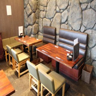 テーブル席は2名様～28名様まで座れます