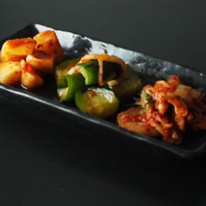 キムチ盛り合わせ