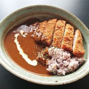 瀬戸豚カツカレー