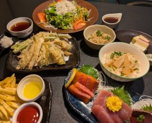 2.5 hours all-you-can-drink included [New Year's Course] 7 dishes total 4,500 yen including tax ★Fully private room guaranteed★