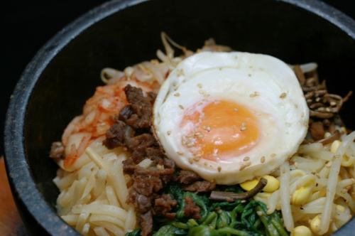 Stone-grilled kalbi bibimbap/Stone-grilled seafood bibimbap/Stone-grilled pork and kimchi bibimbap/Stone-grilled cheese bibimbap