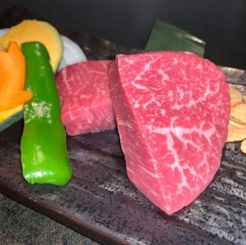 Enjoy luxurious meat, from rare cuts to the finest cuts of Wagyu beef!