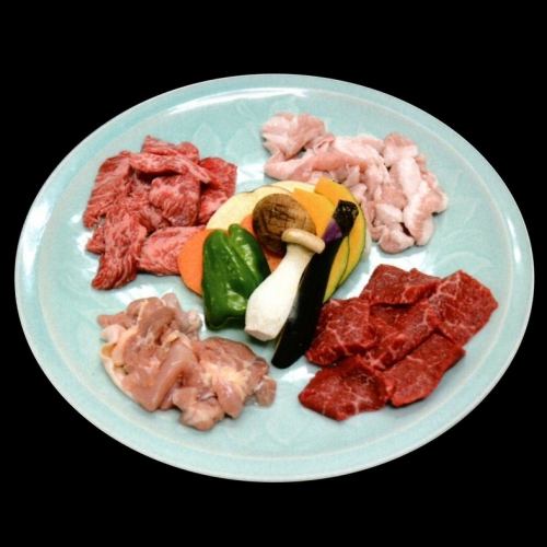 We have a wide variety of meat platters, offal, a la carte dishes, and final dishes.