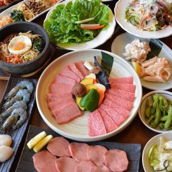 엄선된 맛있는 고기와 해물도 맛볼 수 있는 전 16품+120분 무제한 8000엔(부가세 포함) 코스