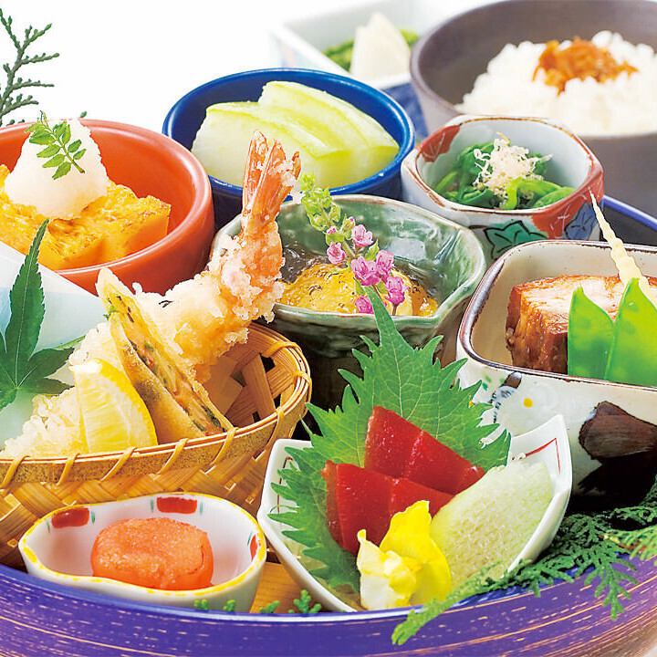 自慢の新鮮な魚介♪お酒との相性◎宴会・サク飲みに人気の逸品♪